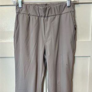 Vuori women’s Miles pant in x-small.